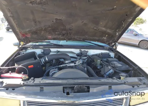 1996 Chevrolet Tahoe C1500 from USA, damaged, VIN 3GNEC18R6TG150126